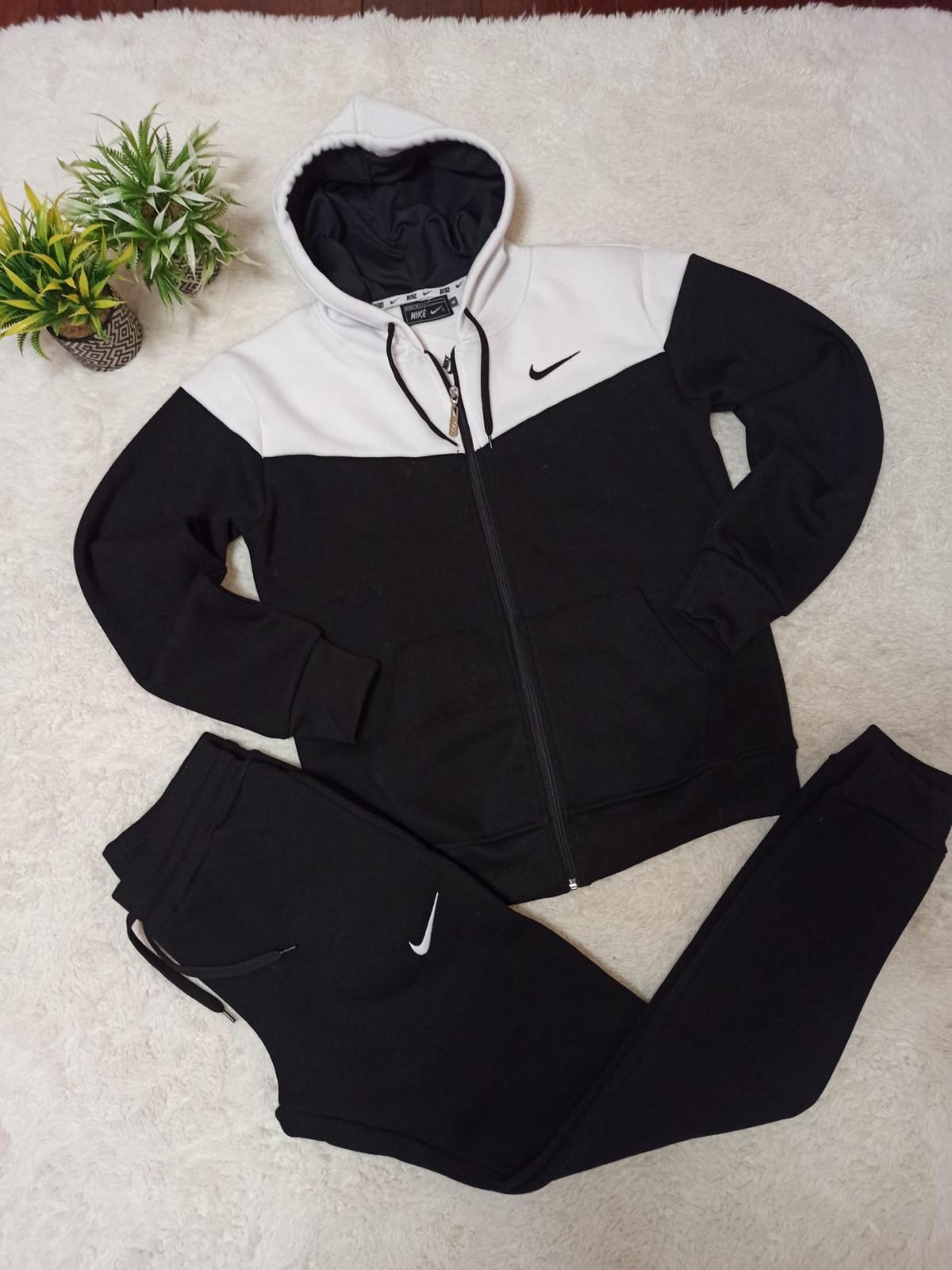 CHÁNDAL NIKE COLORES