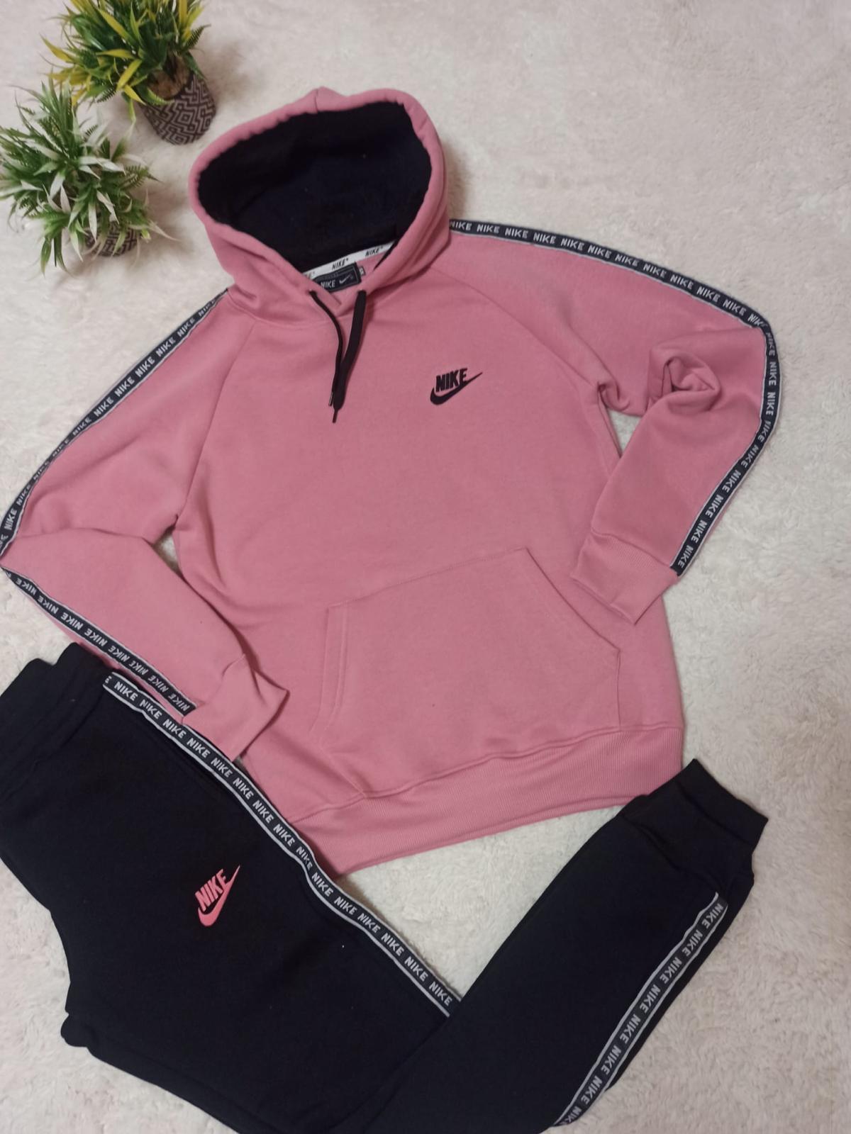 CHÁNDAL NIKE COLORES