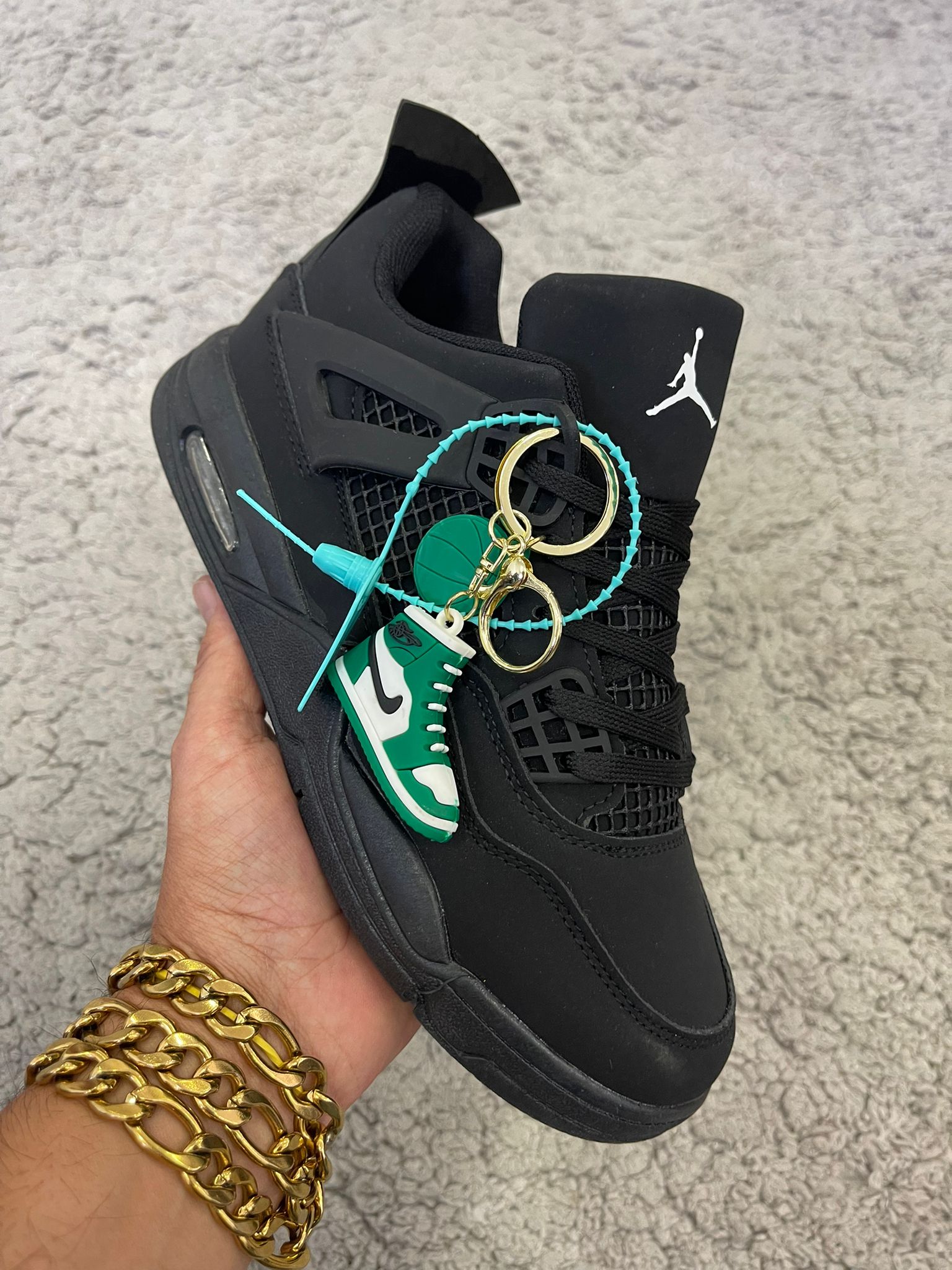 JORDAN RETRO 4 BLACK CAT - lazonadrip