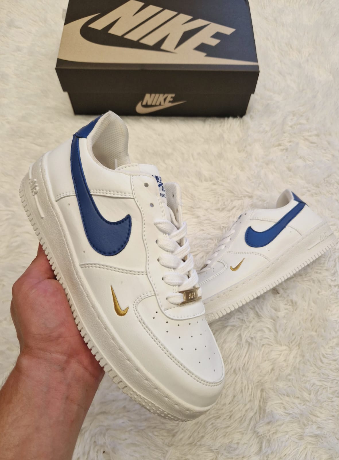 NIKE AIR FORCE 1