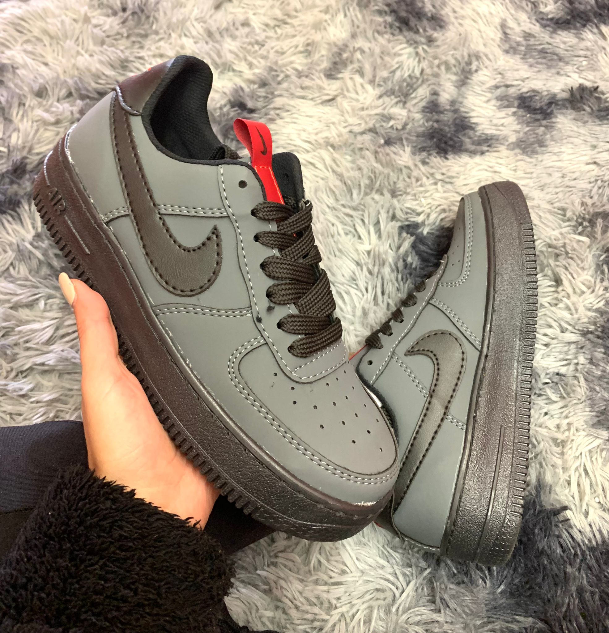 NIKE AIR FORCE 1