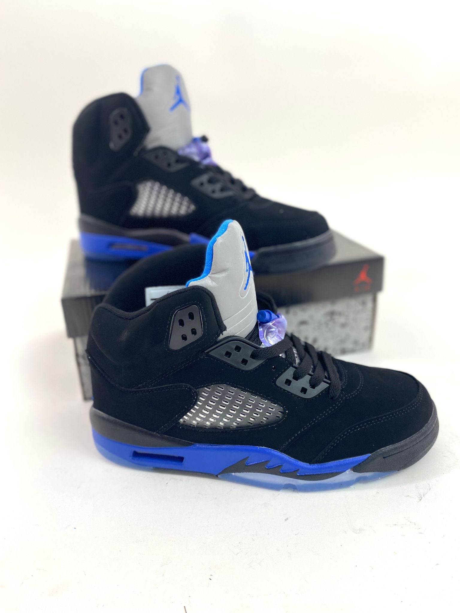 JORDAN 5