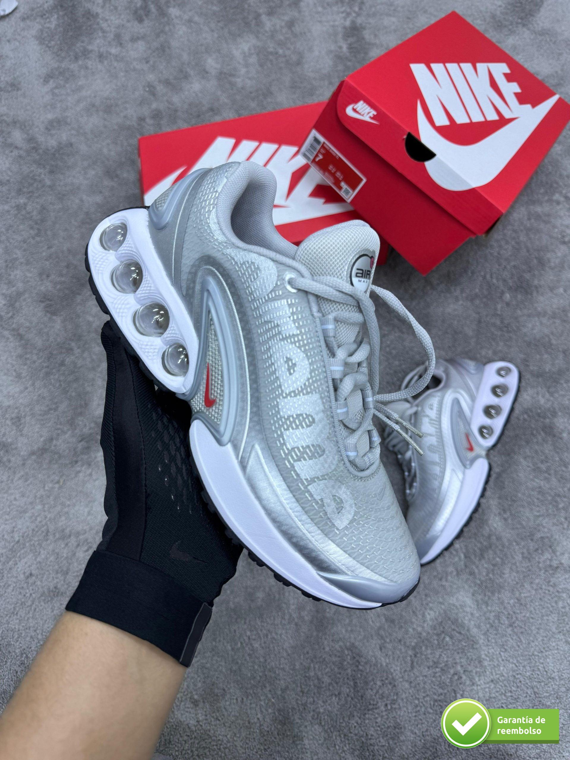 Nike DN x SUPREME