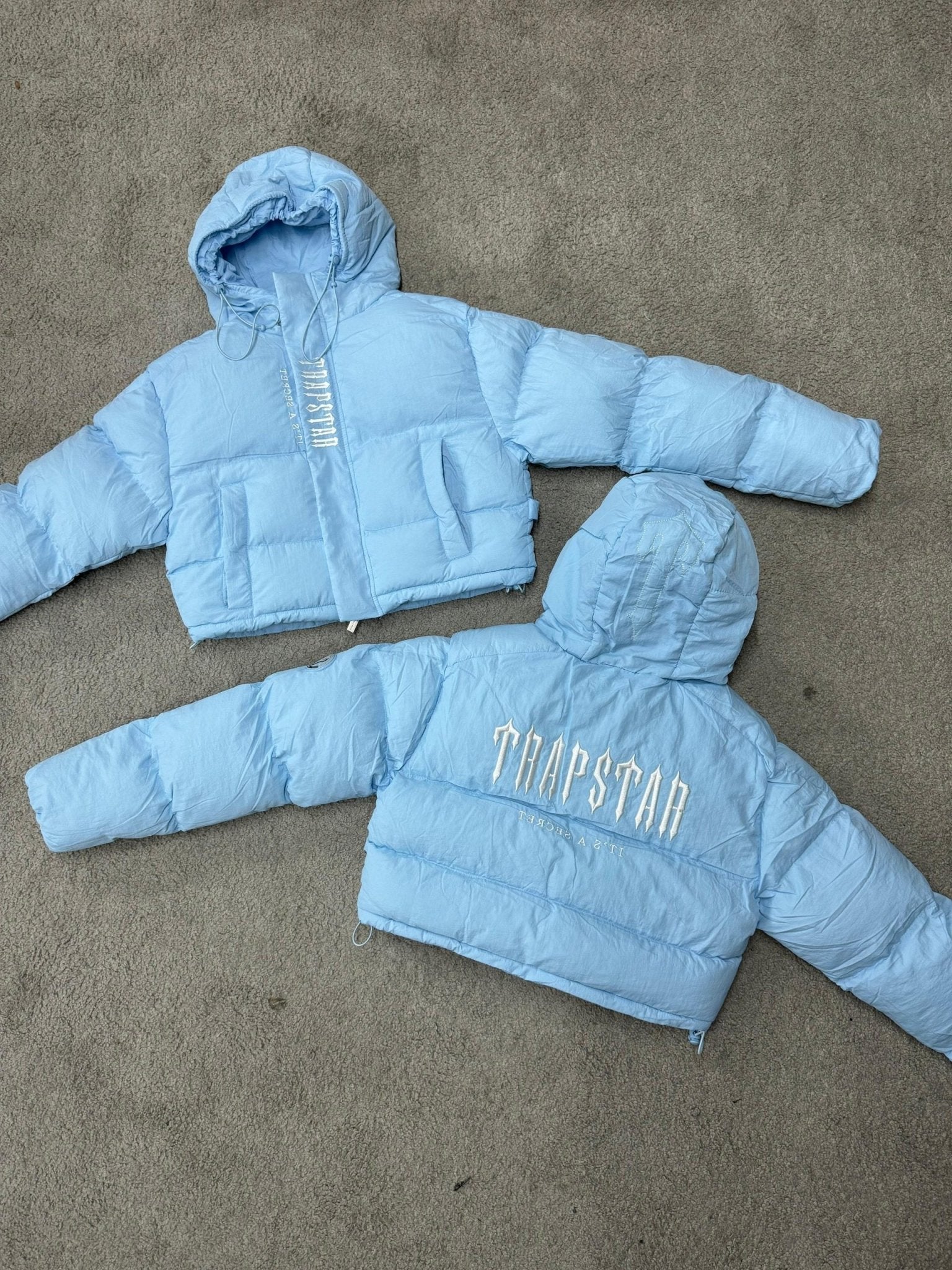 ABRIGO TRAPSTAR CORTO - lazonadrip