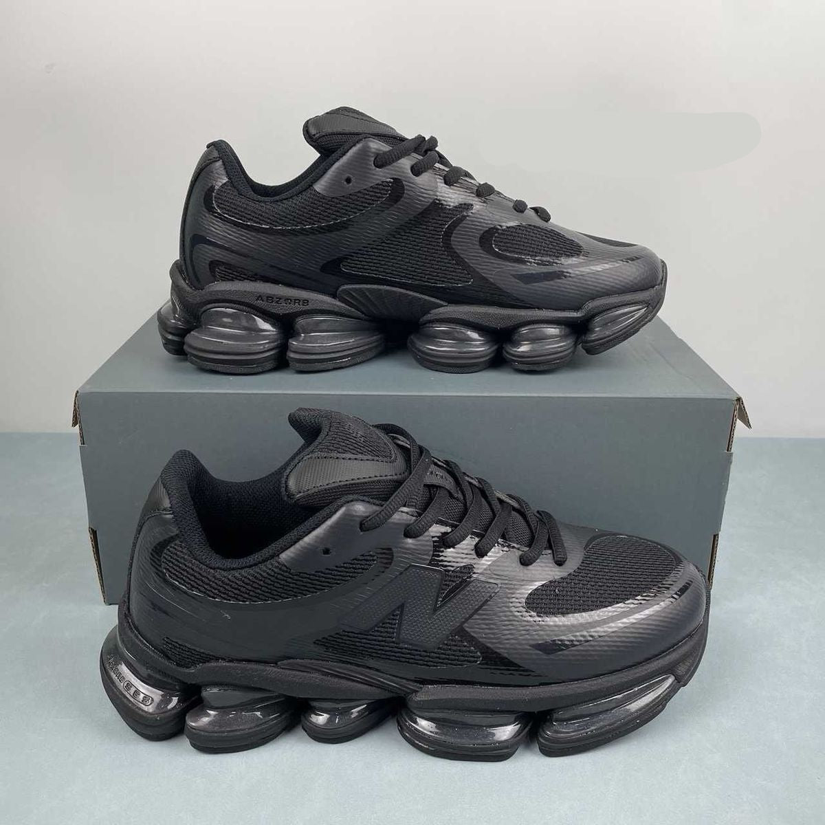 NEW BALANCE ABZORB BLACK