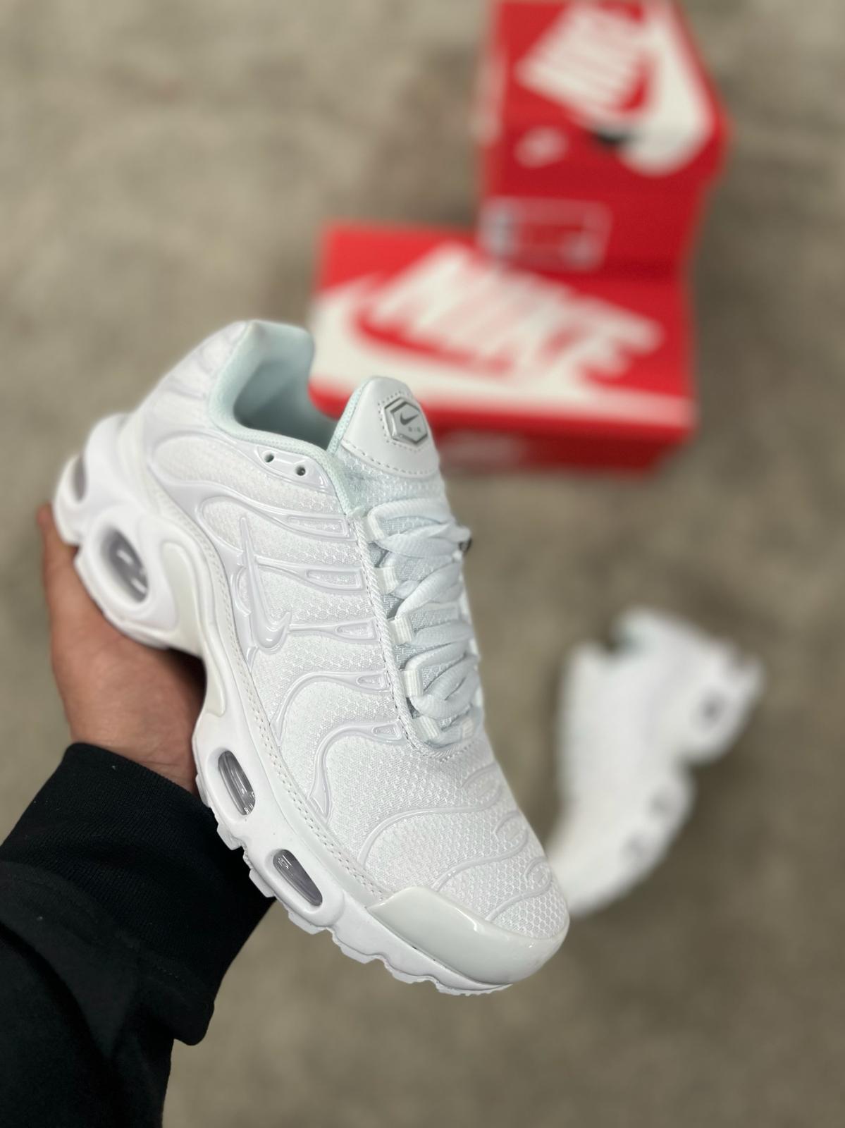 NIKE TN BLANCAS (MÁXIMA CALIDAD) - lazonadrip